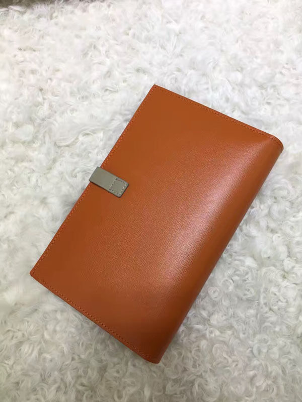 2017最新作大人気！セリーヌ コピー 財布 ストラップ長財布 17SS新色タン